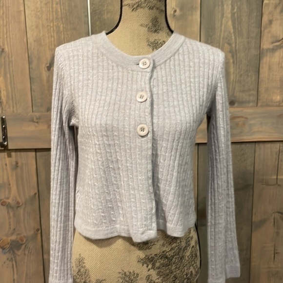 Luxe 360 Cable gray knit cropped sweater cardigan size petite small - Picture 3 of 10